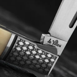 Andre De Villiers Gambler Bone NLA Folding Knife -GearNest Shop ADV GAMB BONE NLA.2 97621.1672829800.1280.1280 44427.1672839563