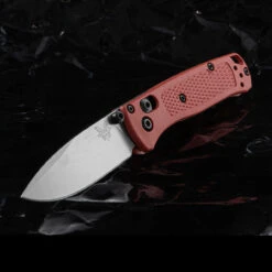 Benchmade 533-04 Mini Bugout Mesa Red Folding Knife -GearNest Shop BM533 04.3 42973.1691486942