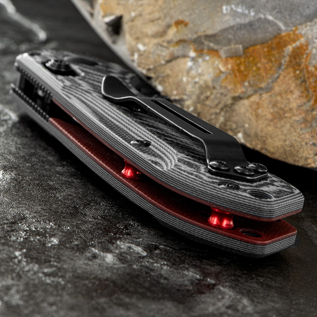 Benchmade 565BK-02 Mini Freek Folding Knife 4 Benchmade 565BK-02 Mini Freek Folding Knife - Image 4