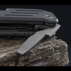 Front Page 39 Camillus Pocket Block