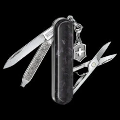 Victorinox Classic SD Brilliant Carbon -GearNest Shop BMC 0622190.4 99295.1671203376.1280.1280 45198.1671207044