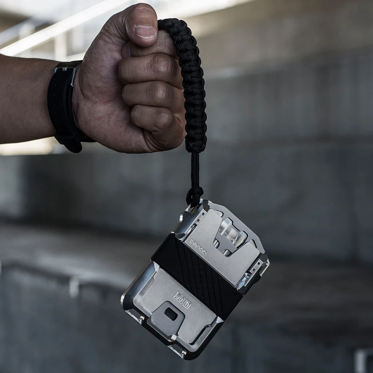 Dango M1 Titanium Maverick Tactical Wallet 6 Dango M1 Titanium Maverick Tactical Wallet - Image 6