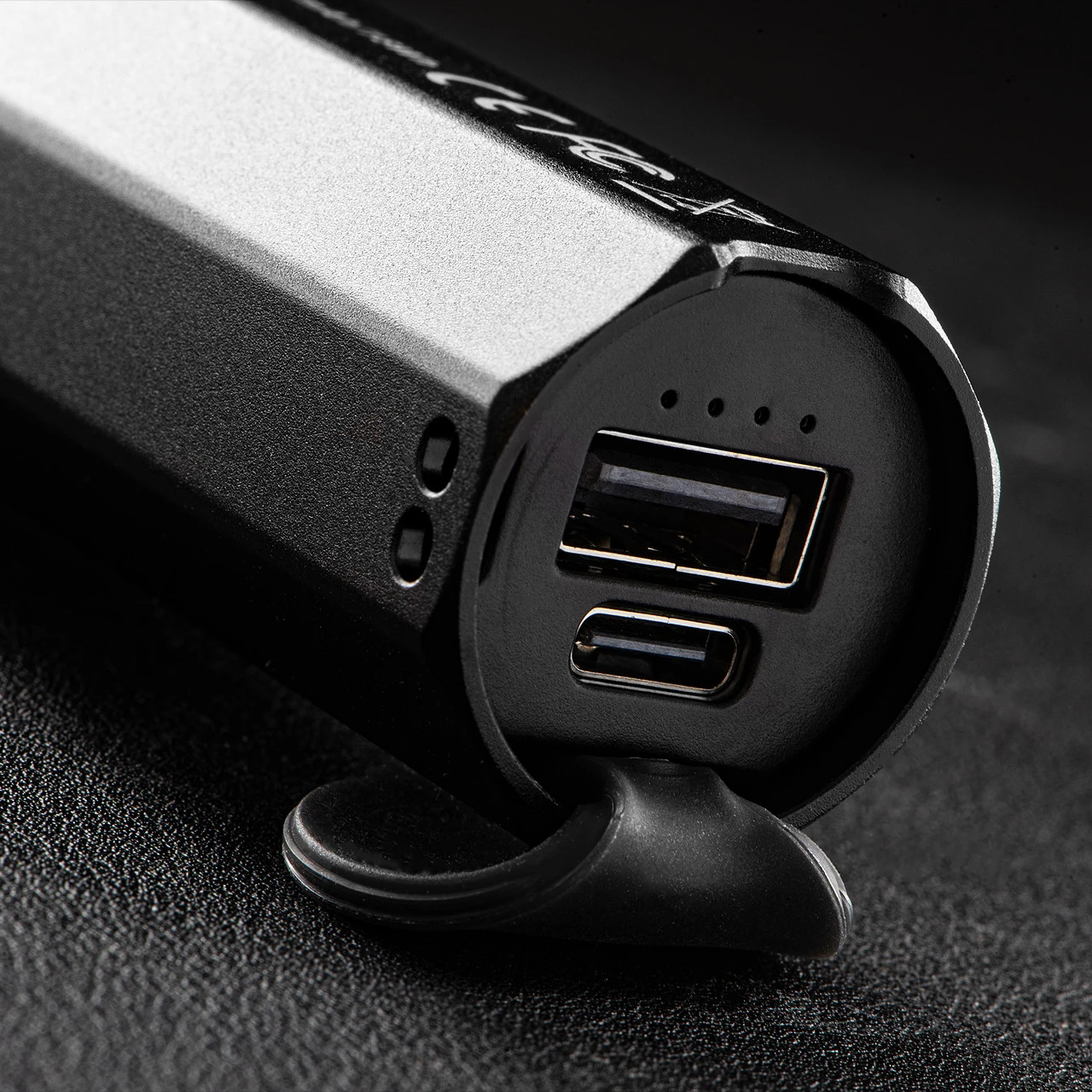 Fenix E-CP Flashlight / Power Bank 7 Fenix E-CP Flashlight / Power Bank - Image 7