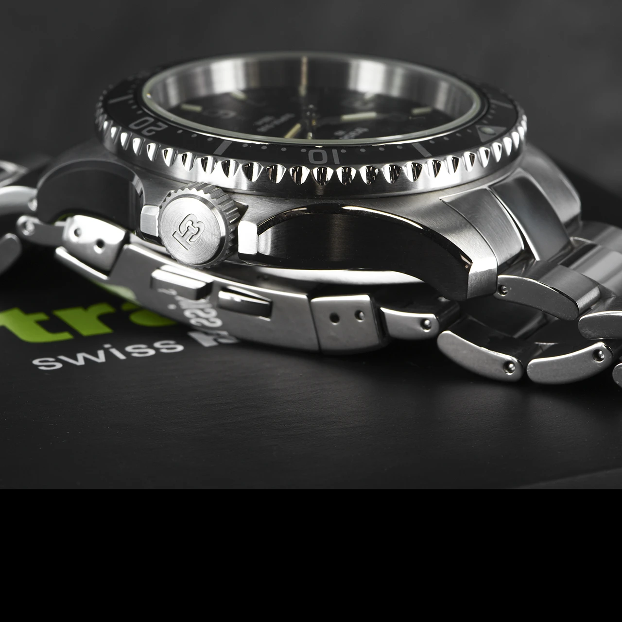 Traser H3 P67 Super Sub Stainless Bracelet 5 Traser H3 P67 Super Sub Stainless Bracelet - Image 5