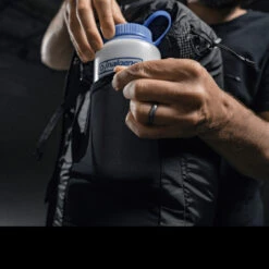 Matador Freerain 28 Waterproof Packable Backpack 17 Matador Freerain 28 Waterproof Packable Backpack -GearNest Shop MAT FR283001BKdet2 71947.1634142026