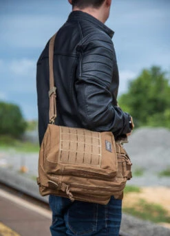 Magforce Cougar Portfolio 500D Bag -GearNest Shop MF A0341 Toutdoor4 93647.1689855670.1280.1280 71236.1689945601