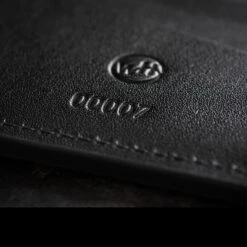 William Henry Bi-Fold Wallet Midnight -GearNest Shop WH LIZ BLKdet3 95685.1625054317