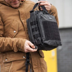 Magforce Cougar 500D Waterproof Portfolio Bag -GearNest Shop cougar3 86154.1646916748.1280.1280 96641.1660645643.1280.1280 63800.1671704257